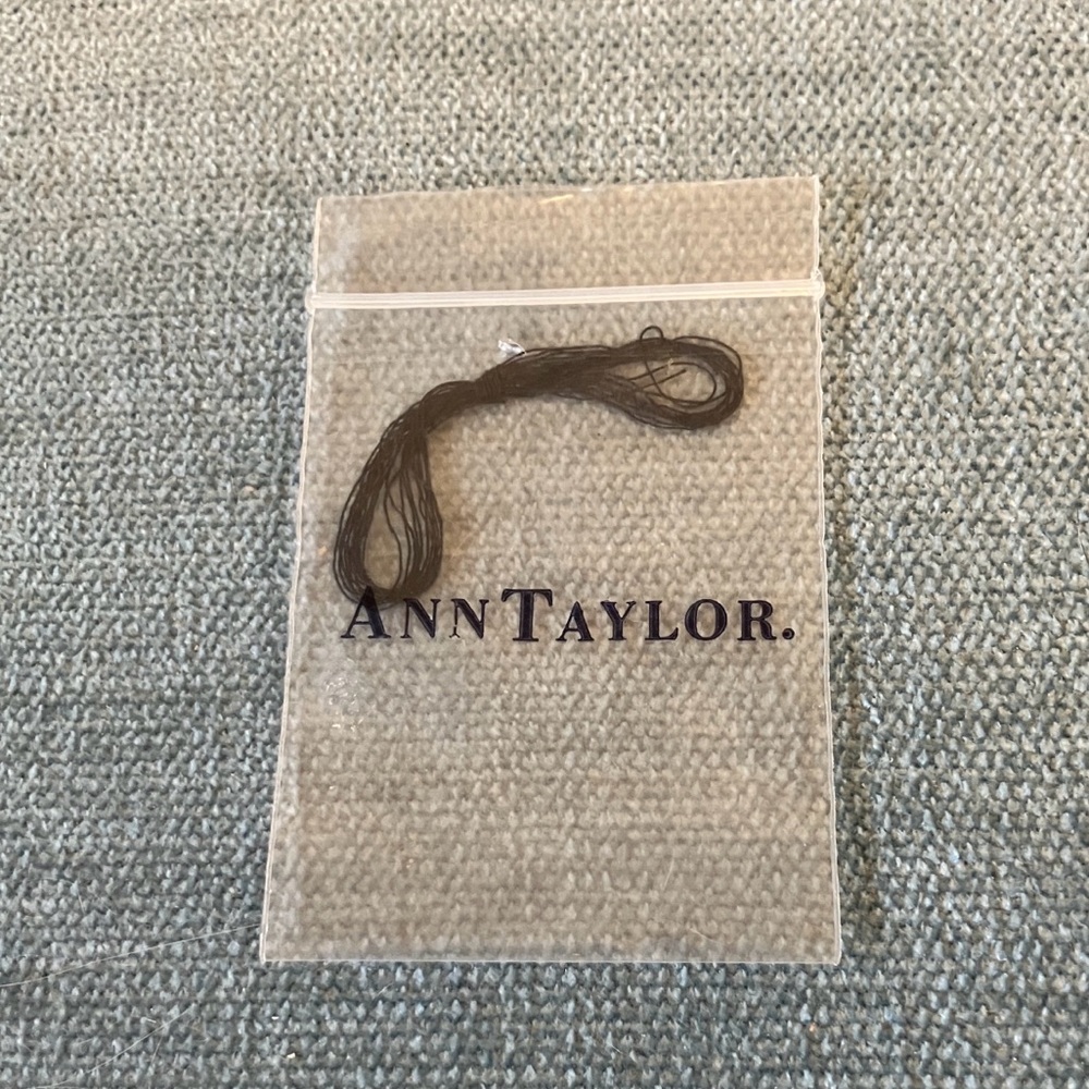 Black Ann Taylor Thread